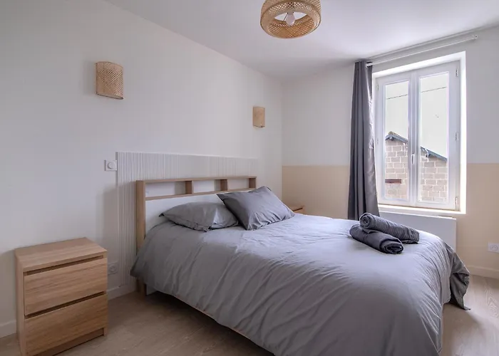 Appartement La Parenthèse - Proche Puy Du Fo U - 2 équipés Et Confortables Au Coeur Des Herbiers *