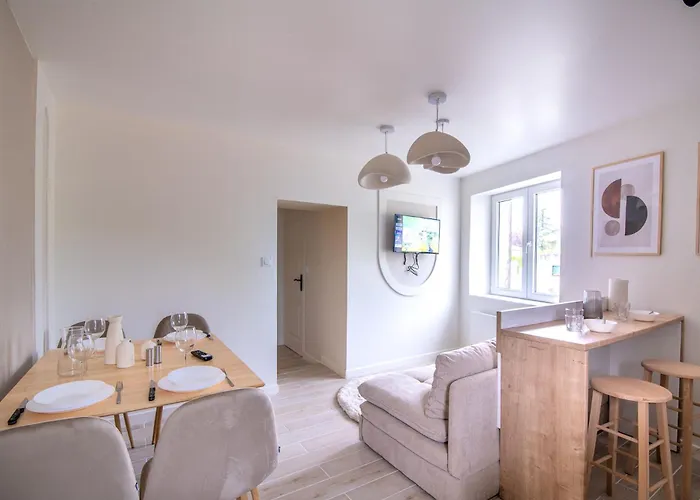 La Parenthèse - Proche Puy Du Fo U - 2 équipés Et Confortables Au Coeur Des Herbiers Appartement *