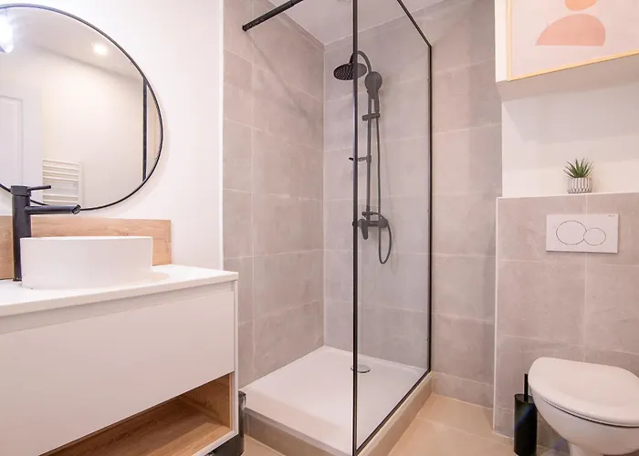 Appartement La Parenthèse - Proche Puy Du Fo U - 2 équipés Et Confortables Au Coeur Des Herbiers *